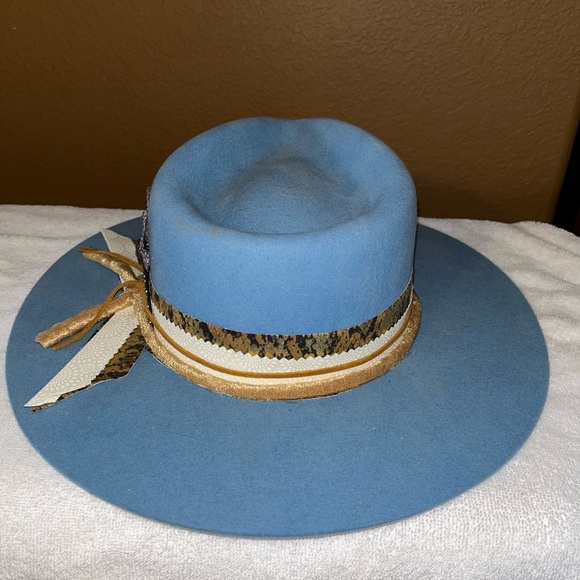 Shyanne custom felt hat - Picture 2 of 8